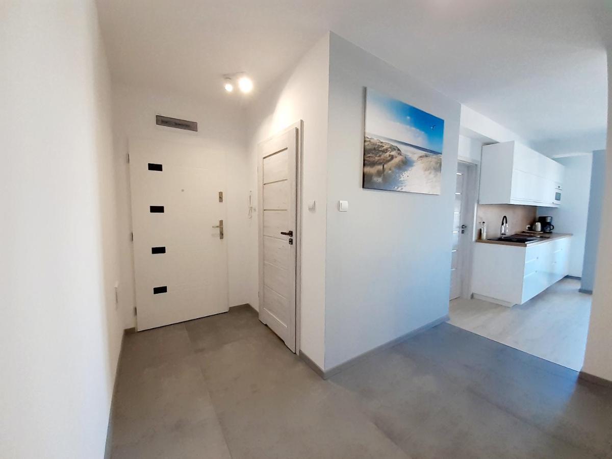 Apartament Kapitanski Mostek 17A Z Widokiem Na Port I Latarnie Morska Oraz Garazem Apartment Kolobrzeg Exterior photo